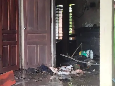 Hà Tĩnh: Phát hiện người đàn ông tử vong tại nhà, nghi tự thiêu