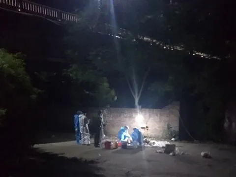 Phát hiện thi thể người đàn ông phân huỷ dưới gốc cây ở Bắc Giang