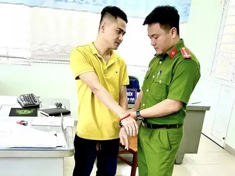 Bắt tạm giam nguyên cán bộ trại giam lừa đảo gần 1 tỷ đồng rồi bỏ trốn