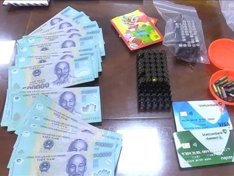 Tạm giữ 3 đối tượng tàng trữ, lưu hành tiền giả ở Bình Dương