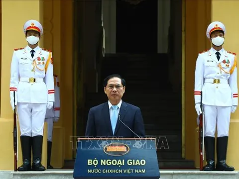 Trang trọng Lễ thượng cờ kỷ niệm 55 năm thành lập ASEAN