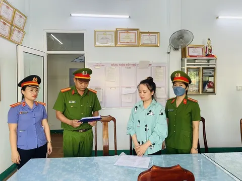 Khởi tố 'nữ quái' làm giả con dấu, lừa đảo chiếm đoạt hơn 50 tỷ đồng