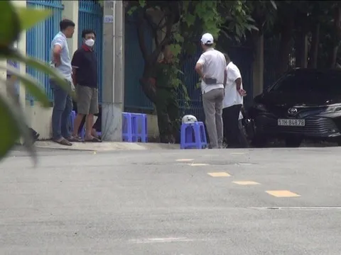 Người đàn ông tử vong trong tư thế treo cổ ở quán cà phê