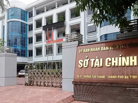 Bắt Giám đốc Trung tâm Tư vấn và Dịch vụ Tài chính công tỉnh Hà Tĩnh