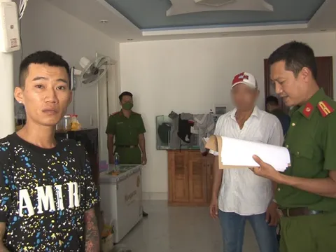 Đi đòi nợ không thành, nam thanh niên dùng kéo đâm người khác bị thương