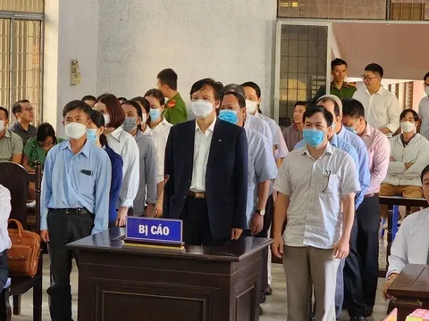 Xét xử nguyên Giám đốc Sở Y tế tỉnh Đắk Lắk và 15 đồng phạm