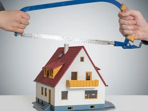 Sau ly hôn, phải làm gì để giữ lại nhà cho con?