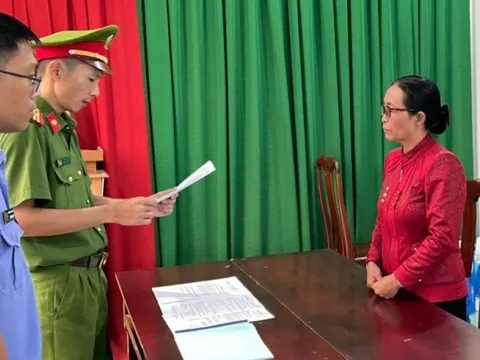 Khởi tố 'nữ quái' lừa chạy việc cho gần 50 người để chiếm đoạt tài sản