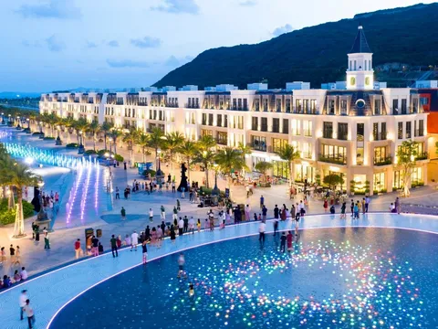 Bizhouse Canal District: Trái tim sầm uất của thành phố biển Quy Nhơn