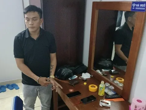 Bắt đối tượng đột nhập khách sạn, trộm tài sản khoảng 600 triệu đồng của 2 cầu thủ