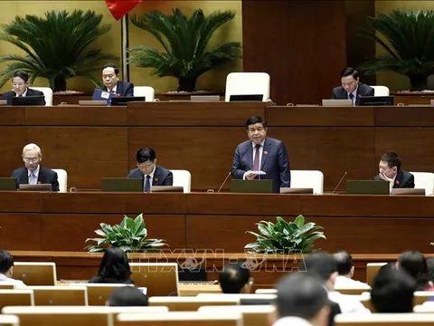 Hoàn thiện pháp luật trong mua và đấu thầu thuốc, vật tư y tế