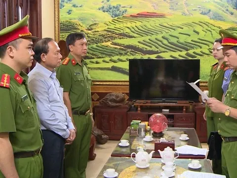 Thanh Hóa: Khởi tố, bắt tạm giam nguyên Chủ tịch UBND huyện Thường Xuân