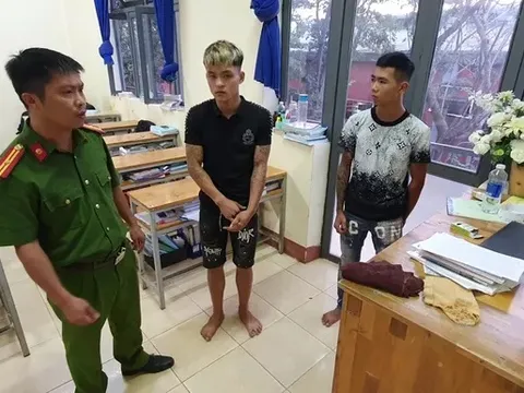 Tạm giữ 2 đối tượng đột nhập vào trường học, trộm 16 máy tính