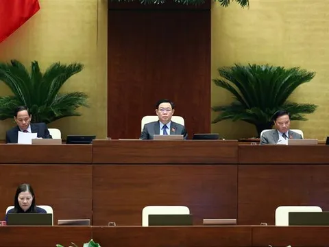 Chiều 9/11, Quốc hội biểu quyết thông qua Luật Tần số vô tuyến điện (sửa đổi), thảo luận về dự án Luật Phòng thủ dân sự