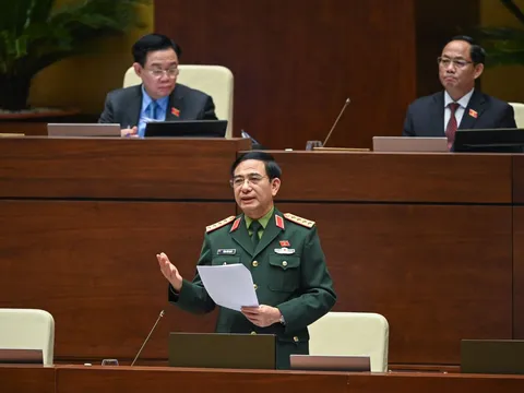 Ngày 10/11, Quốc hội biểu quyết thông qua Nghị quyết về Kế hoạch phát triển kinh tế xã hội năm 2023