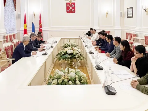 Hội Luật gia Việt Nam làm việc với Ủy ban Đối ngoại thành phố St-Petersburg