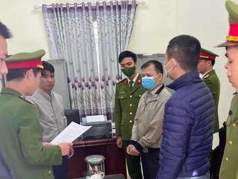 Bắt tạm giam giám đốc chi nhánh văn phòng đăng ký đất đai ở Bắc Giang