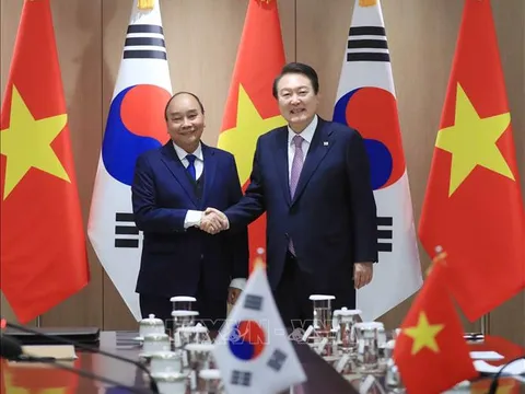 Chủ tịch nước Nguyễn Xuân Phúc hội đàm với Tổng thống Hàn Quốc Yoon Suk-yeol