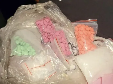 Gia Lai: Bắt giữ nhóm đối tượng mua bán ma tuý