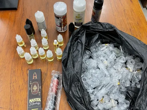 Phá đường dây cung cấp ma túy 'nước biển' cho học sinh, sinh viên