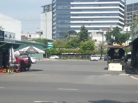 Công an Tp.HCM khám xét Trung tâm Đăng kiểm 50-05V