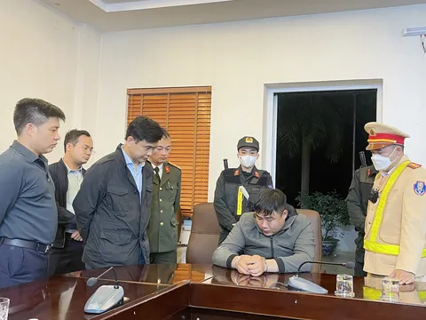 Khởi tố tài xế vi phạm nồng độ cồn tông CSGT trọng thương