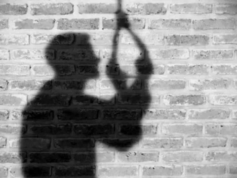 Quảng Nam: Trưởng công an phường tử vong trong tư thế treo cổ tại trụ sở