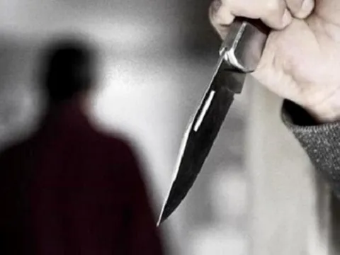 Người phụ nữ đâm bạn nhậu tử vong vì mâu thuẫn tiền bạc