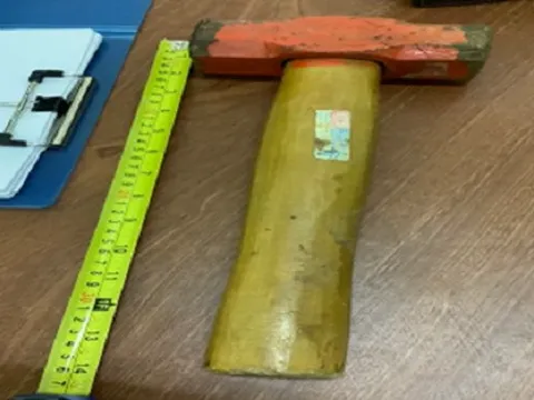 Điều tra nghi án mẹ ruột dùng búa giết chết con trai ở Đắk Lắk