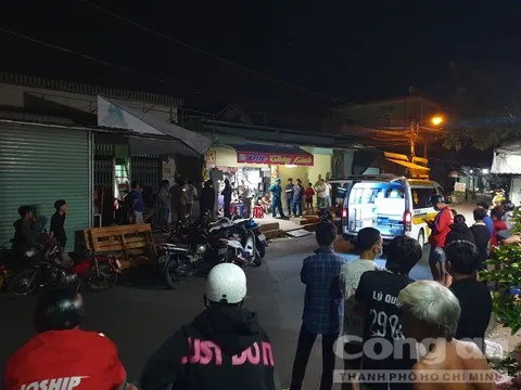 Bình Dương: Vợ đi làm về phát hiện chồng treo cổ trong phòng tắm