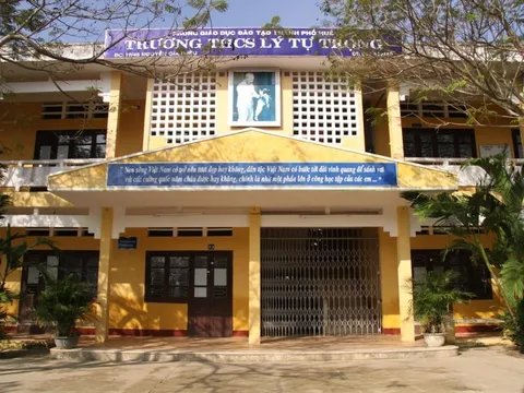 Nam sinh lớp 6 tử vong tại trường sau khi xô xát với bạn cùng lớp