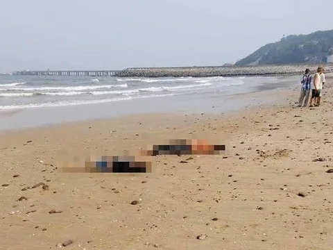 Phát hiện thi thể 2 nữ sinh trôi dạt vào bờ biển ở Nghệ An