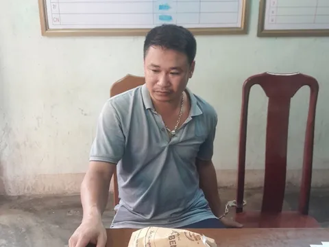 Mâu thuẫn gia đình, thầy giáo dùng dao đâm bố vợ tử vong