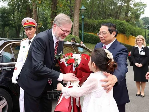 Thủ tướng Phạm Minh Chính chủ trì Lễ đón Thủ tướng Cộng hòa Séc thăm chính thức Việt Nam