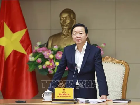 Khẩn trương hoàn thiện dự thảo Luật Đất đai (sửa đổi), trình Quốc hội xem xét