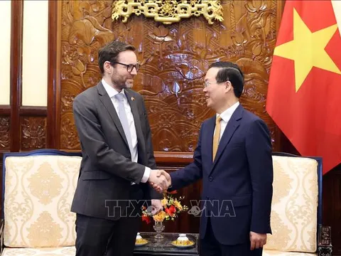 Chủ tịch nước Võ Văn Thưởng tiếp Đại sứ Vương quốc Anh tại Việt Nam