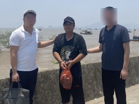 Hải Dương: Bắt đối tượng trốn truy nã 10 năm làm thuê trên các tàu đánh cá