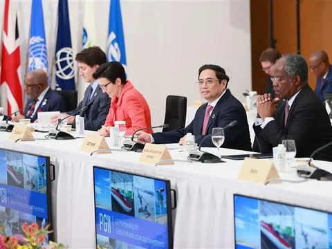 Thủ tướng Phạm Minh Chính dự và phát biểu tại phiên thứ hai Hội nghị Thượng đỉnh G7 mở rộng