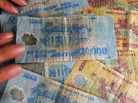 Đổi tiền rách nát, hư hỏng, cháy sém ở đâu, có mất phí không?