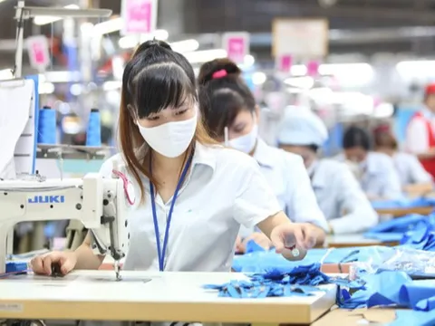 Đề xuất thêm chính sách hỗ trợ người lao động bị ảnh hưởng bởi COVID-19