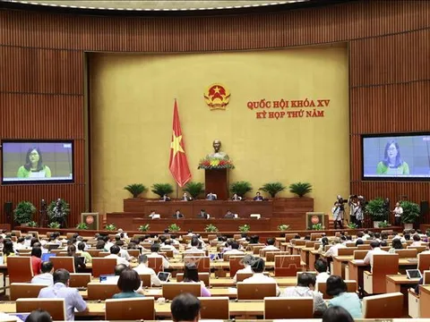 Ngày 1/6, Quốc hội tiếp tục thảo luận về kinh tế xã hội và nhiều nội dung quan trọng khác