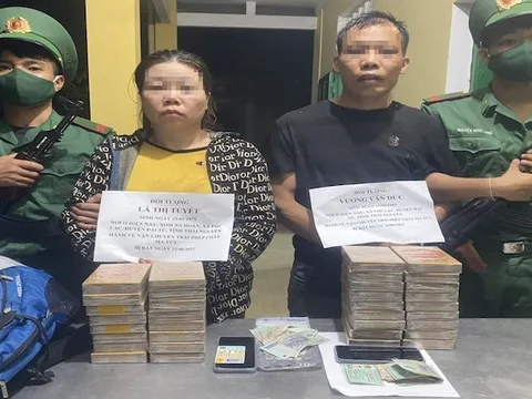 Bắt quả tang hai đối tượng vận chuyển 34 bánh ma túy từ Lào về Việt Nam