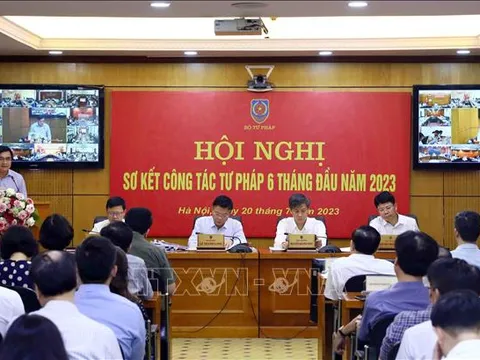 Chống tham nhũng, lợi ích nhóm trong xây dựng pháp luật