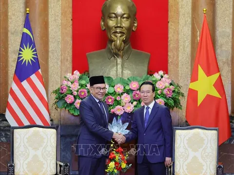 Chủ tịch nước Võ Văn Thưởng tiếp Thủ tướng Malaysia