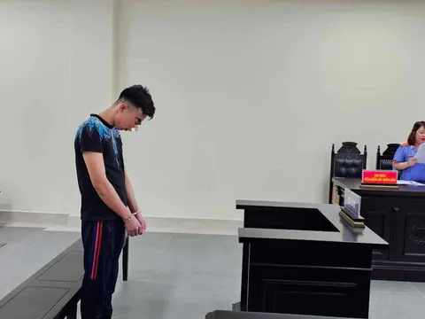 Hà Nội: Thợ cắt tóc sát hại bạn gái cũ ngay trên phố lĩnh án tử hình