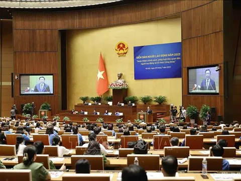 Tinh thần trách nhiệm của giai cấp công nhân với việc hoàn thiện hệ thống pháp luật