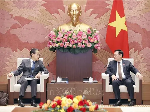 Chủ tịch Quốc hội tiếp Cố vấn đặc biệt của Nội các Chính phủ Nhật Bản