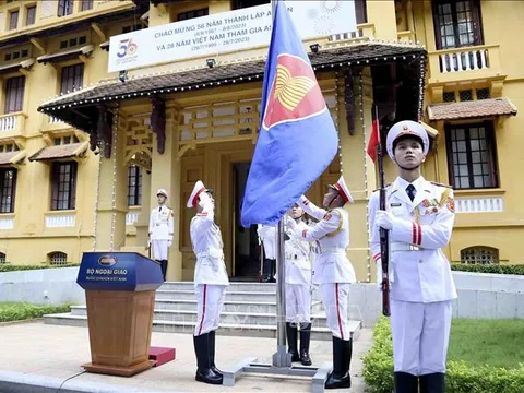 Lễ Thượng cờ kỷ niệm 56 năm Ngày thành lập ASEAN