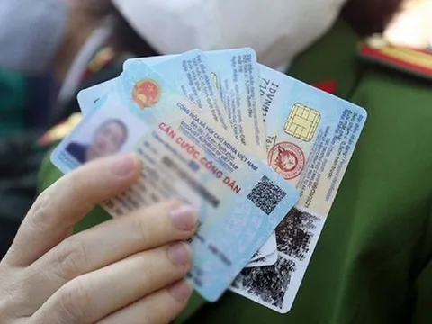 Đổi tên 'thẻ căn cước công dân' thành 'thẻ căn cước' hay giữ nguyên?