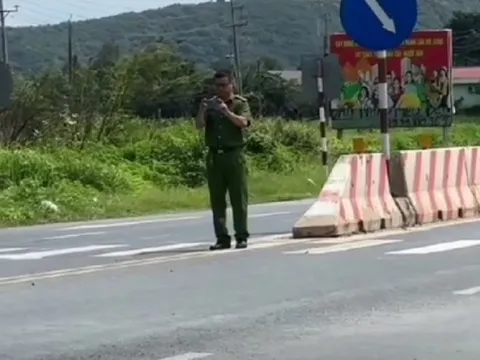 Truy bắt đối tượng đi xe máy chặn đầu ôtô, đâm 1 người tử vong